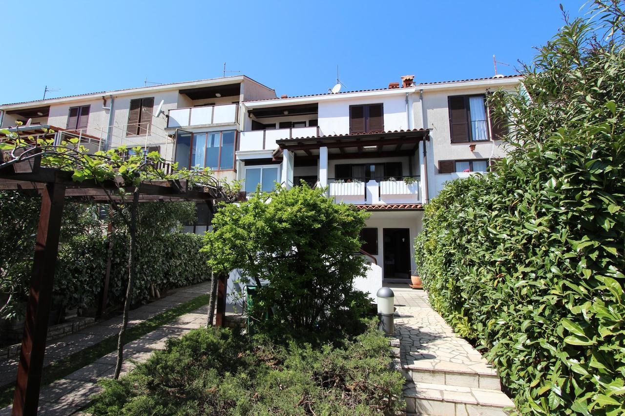 Apartment Irena Pula Bagian luar foto