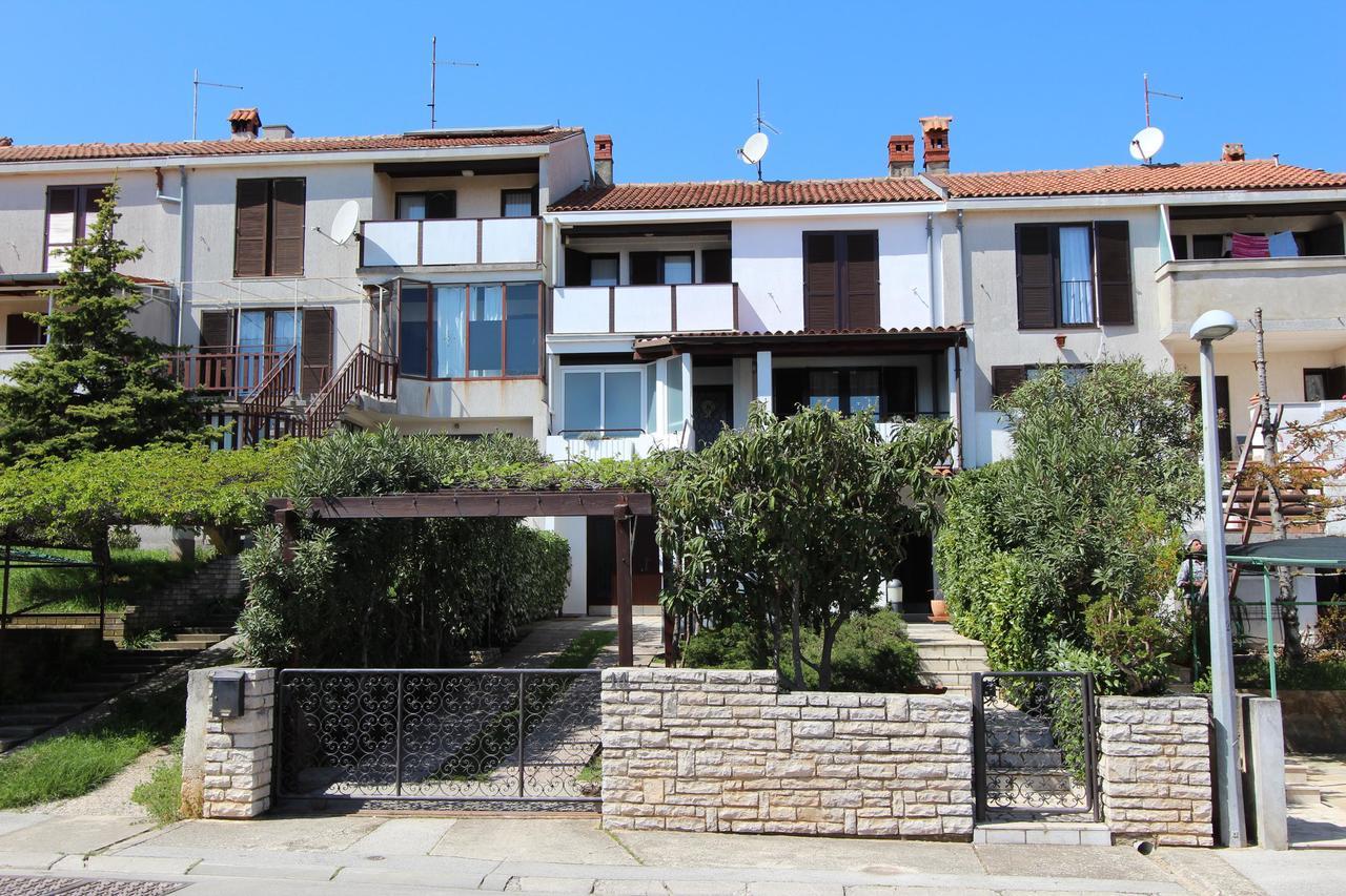 Apartment Irena Pula Bagian luar foto