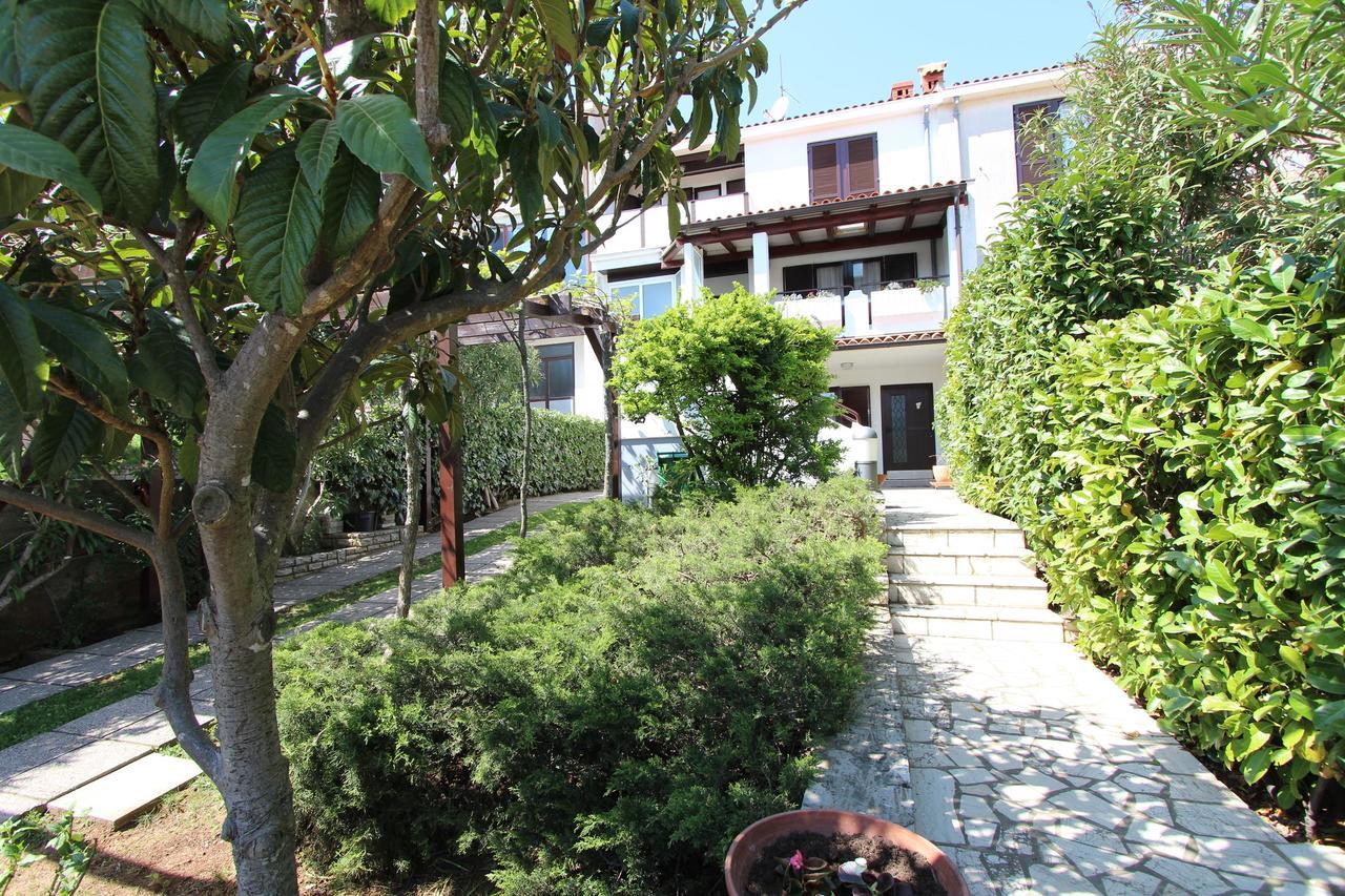 Apartment Irena Pula Bagian luar foto