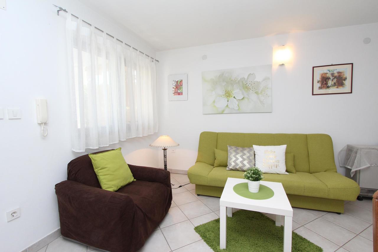 Apartment Irena Pula Bagian luar foto